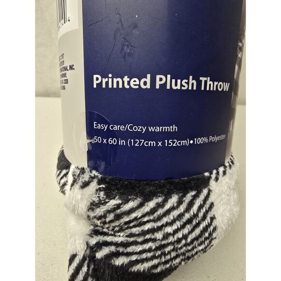 Greenbrier International Printed Plush Throw 50 x 60 Black Buffalo Plaid - Picture 2 of 5